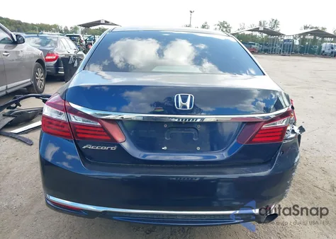 2017 Honda Accord Lx z USA, uszkodzony, nr VIN 1HGCR2F4XHA157051